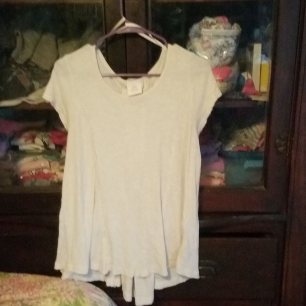Knox Rose lace up tee